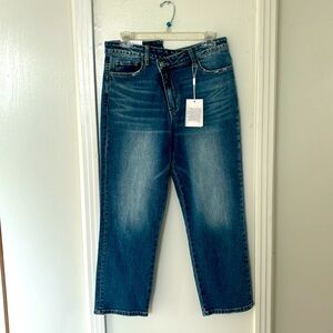 Bayeas NWT Women’s Crossover Straight Jeans Size 29 in pristine condition